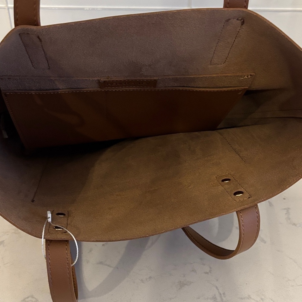Henny + Lev Classic Tan Vegan Leather 2 in 1 Tote Bag with Front Pocket - Picture 3 of 9